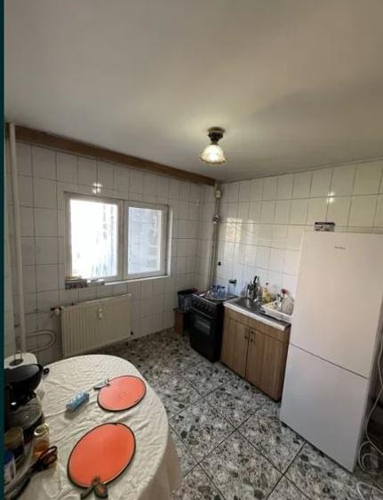 Apartament cu 2 camere semidecomandat în Iancului