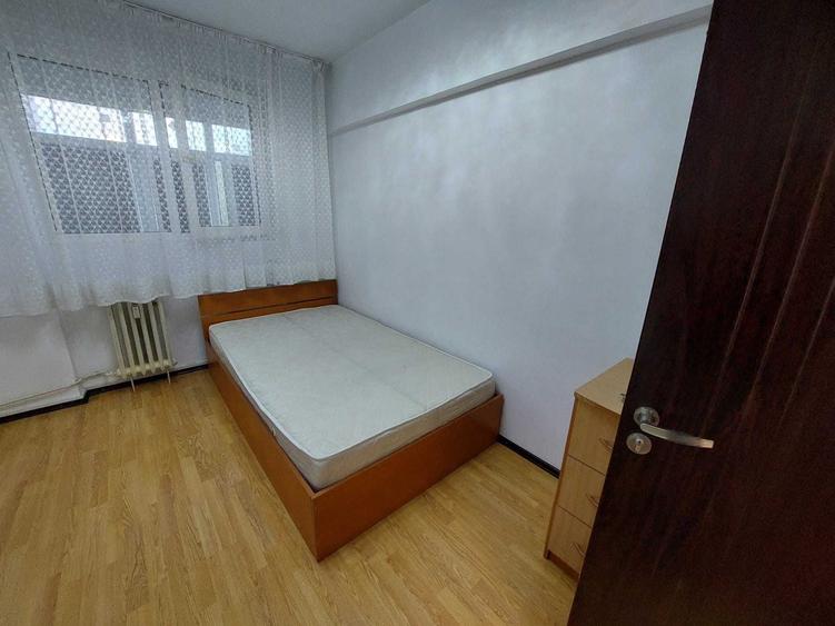Apartament cu 3 camere decomandat în Brâncoveanu