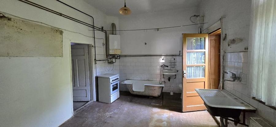 Casă cu 3 camere cu Teren 521 Mp în Semicentral