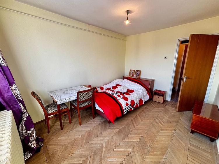 Apartament cu 2 camere semidecomandat, mobilat în Vest