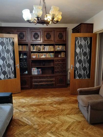 Apartament cu 2 camere semidecomandat în Satu Nou