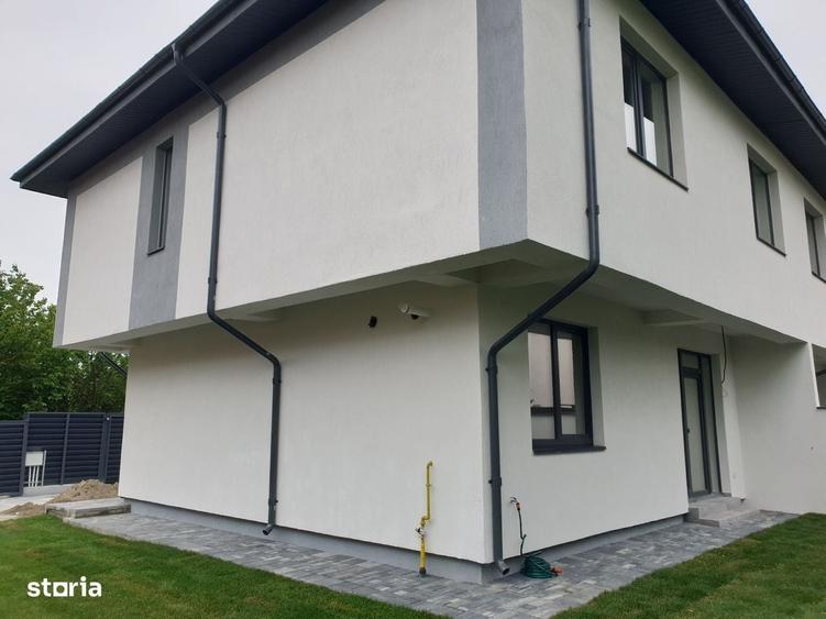 Casă cu 4 camere cu Teren 300 Mp în Miroslava