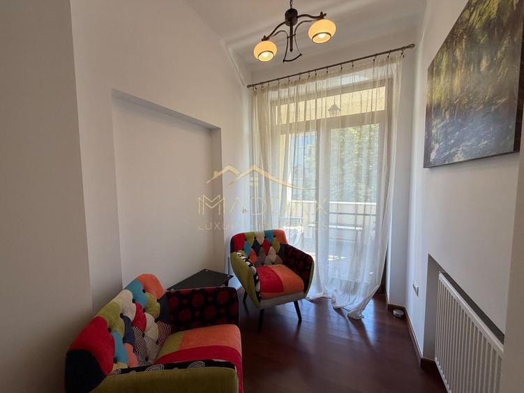 Casă individuală cu 4 camere decomandat cu Canalizare în Capitale