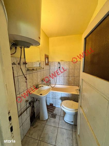 Casă cu Teren 8000 Mp în Cernat