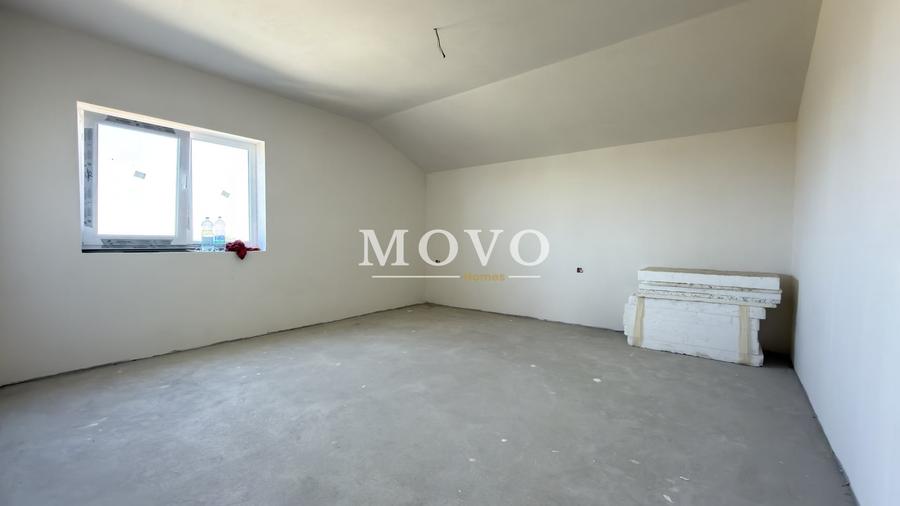 Duplex cu 4 camere cu Canalizare în Moșnița Veche