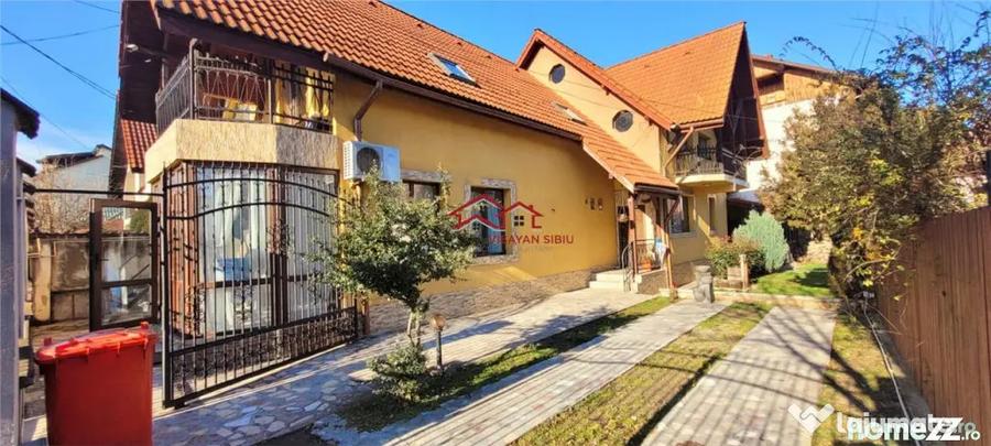 Casă cu 9 camere cu Canalizare în Traian