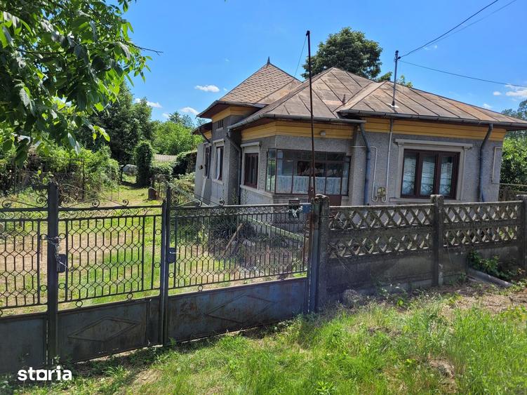 Casă cu 3 camere cu Teren 1450 Mp în Răzvad