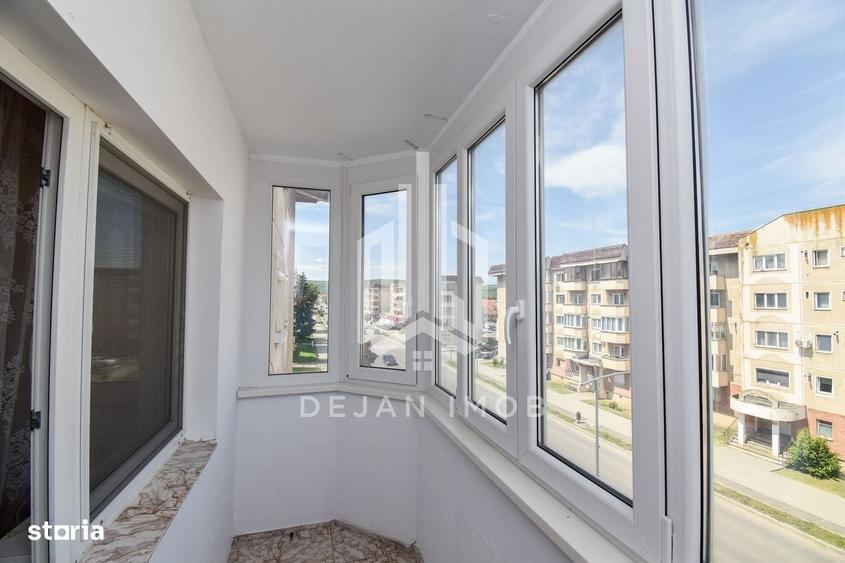 Apartament cu 3 camere, mobilat în Central