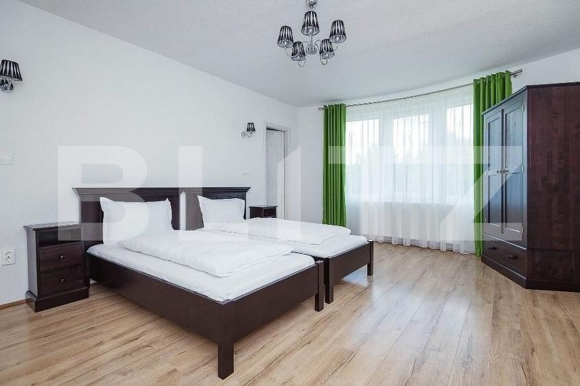 Casă individuală cu 10 camere cu Canalizare în Corunca