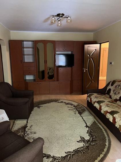 Inchiriez apartament 2 camere - 3