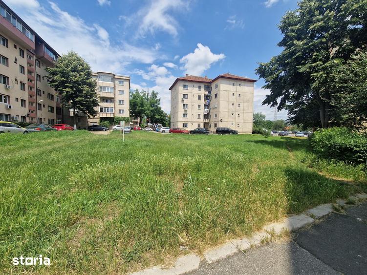 Teren de 892 mp, în Central