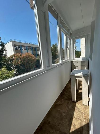 Apartament cu 3 camere în Drumul Taberei