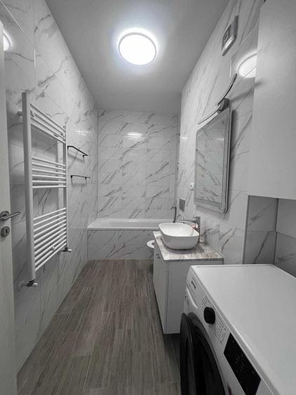 Apartament cu 2 camere decomandat în Noua