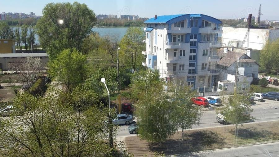 Apartament cu 2 camere decomandat în Delfinariu