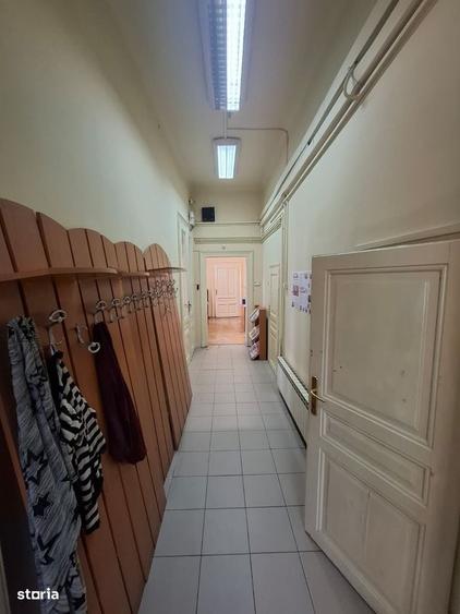 Apartament cu 4 camere în Central