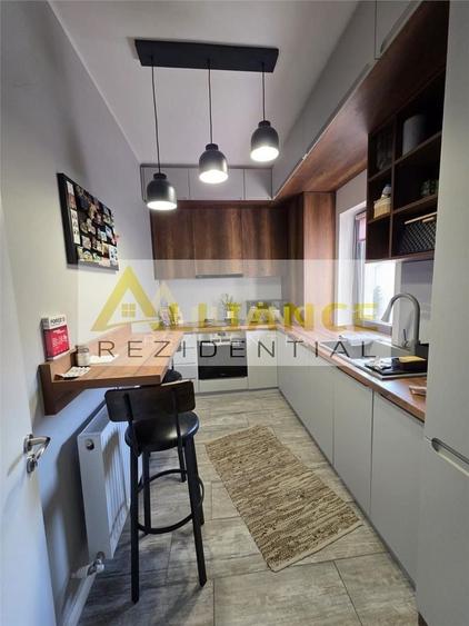 Duplex cu 3 camere cu Canalizare în Central