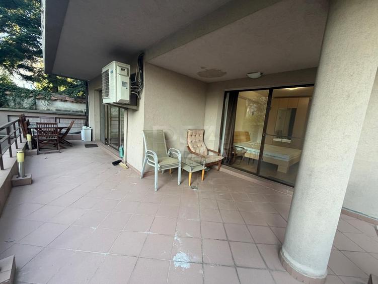 Apartament cu 3 camere decomandat în Herăstrău