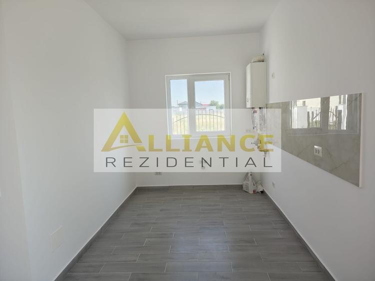 Duplex cu 4 camere cu Canalizare în Berceni
