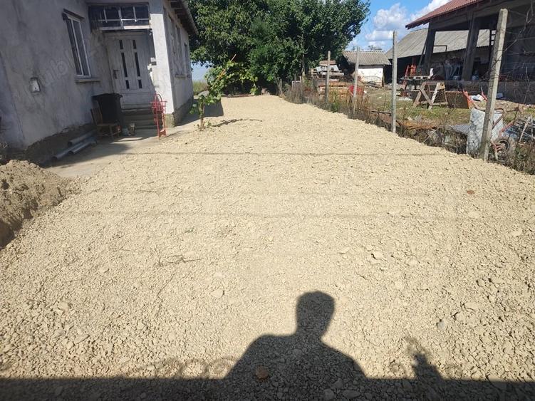 Casă cu 3 camere cu Teren 1300 Mp în Sălacea