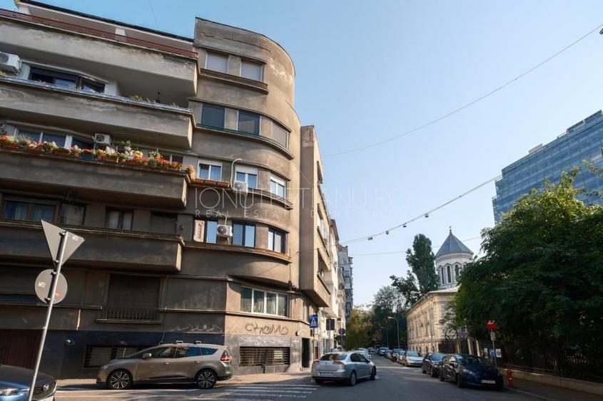Apartament cu 5 camere circular în Armeneasca