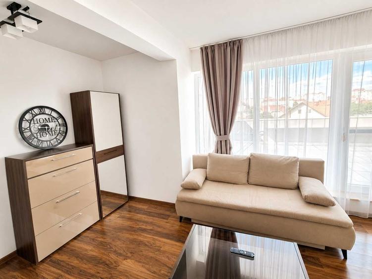 Apartament cu 2 camere semidecomandat în Nufărul