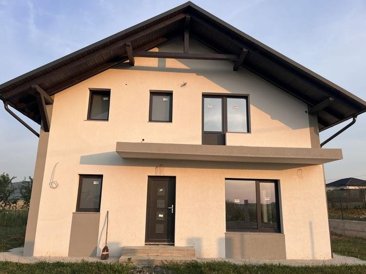 Casa semifinisata in Aghires - 1