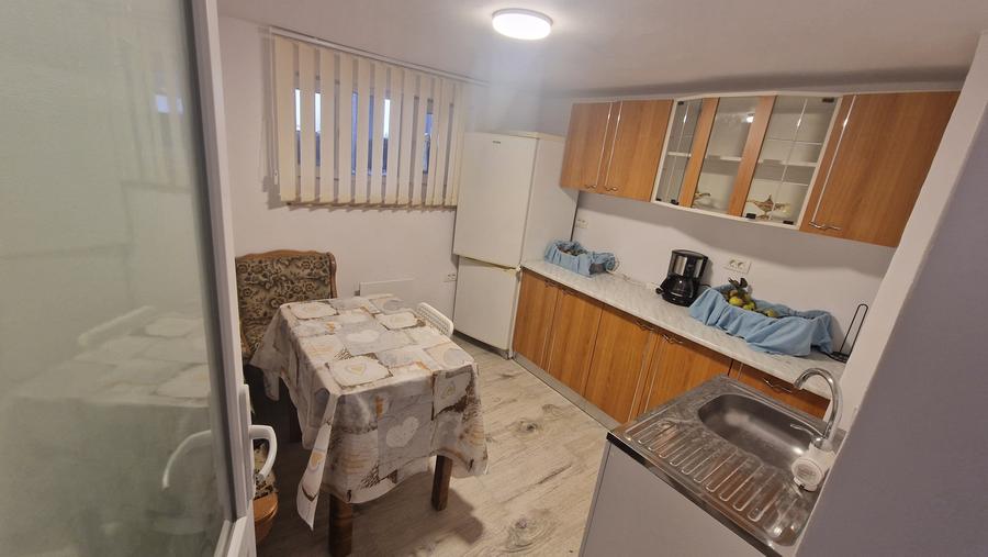 Birou, de 80 mp, în 13 Decembrie