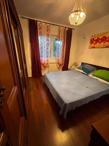 Apartament cu 2 camere decomandat în Craiovița Nouă