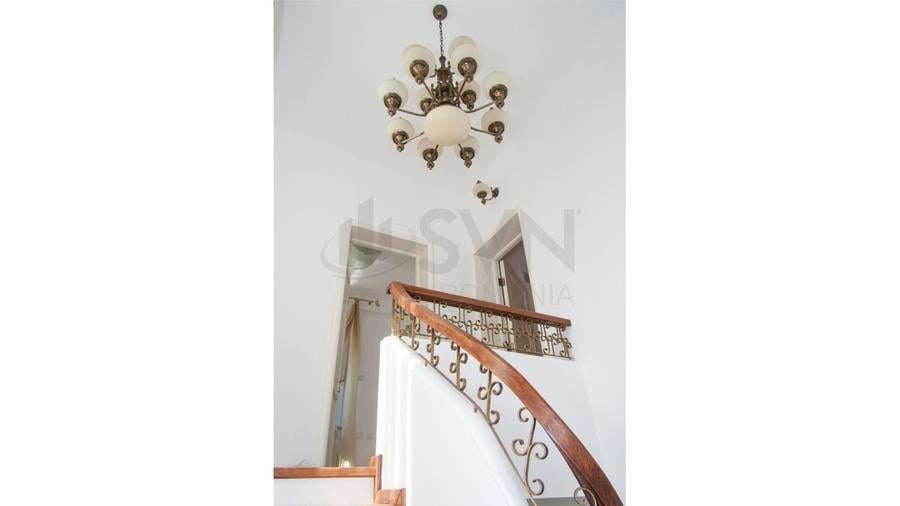 Casă individuală cu 5 camere cu Teren 15 Mp în Știrbei Vodă