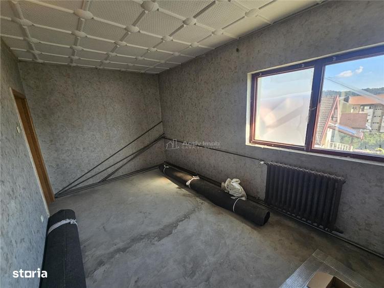 Apartament cu 4 camere în Calea Timișoarei