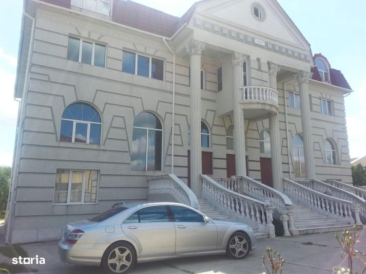 Casă cu Teren 2200 Mp în Central