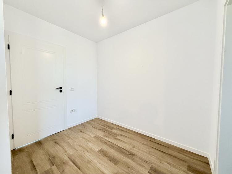 Duplex cu 4 camere cu Canalizare în Moșnița Nouă