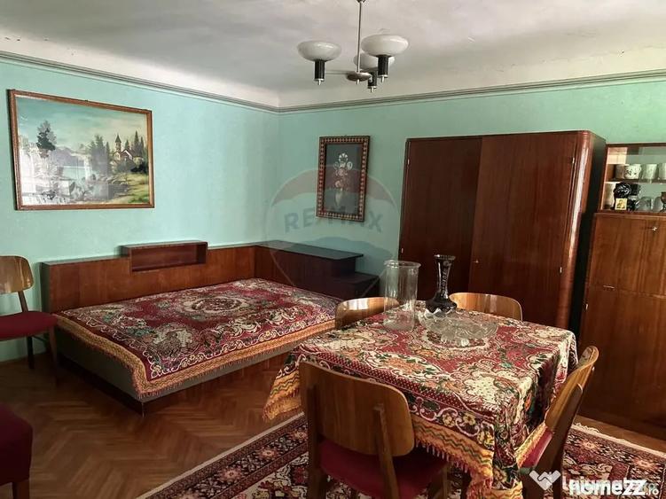 Casă cu 3 camere cu Teren 1045 Mp în Piatra Șoimului