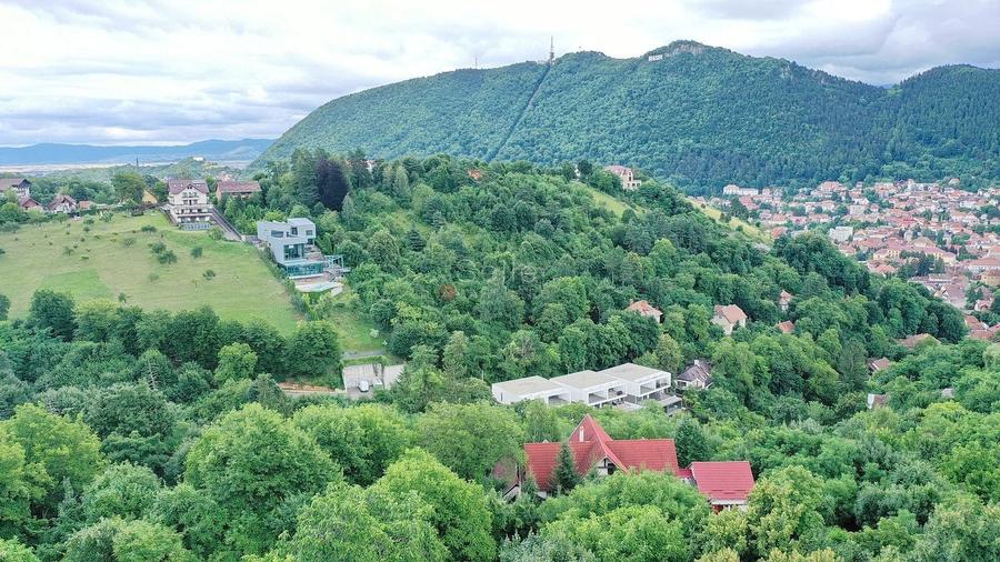 Teren Construcții intravilan de 2700 mp, în Drumul Poienii