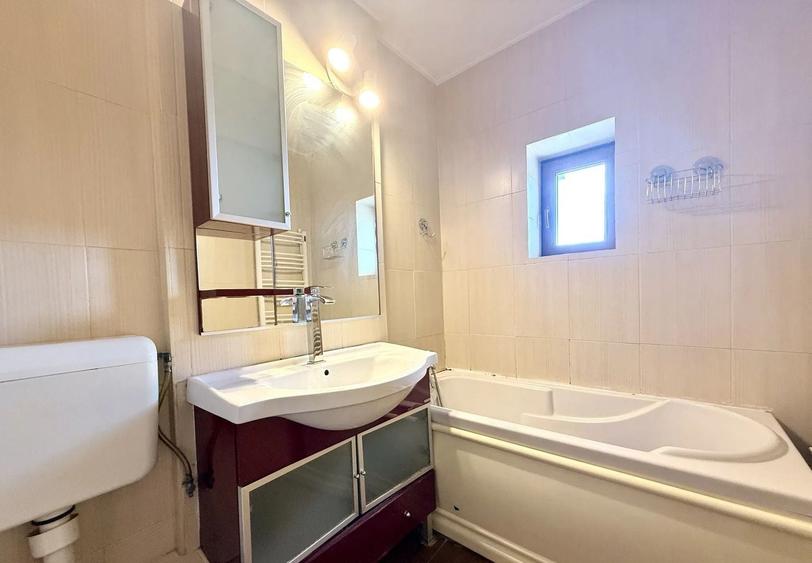 Apartament cu 3 camere decomandat, mobilat în Titulescu