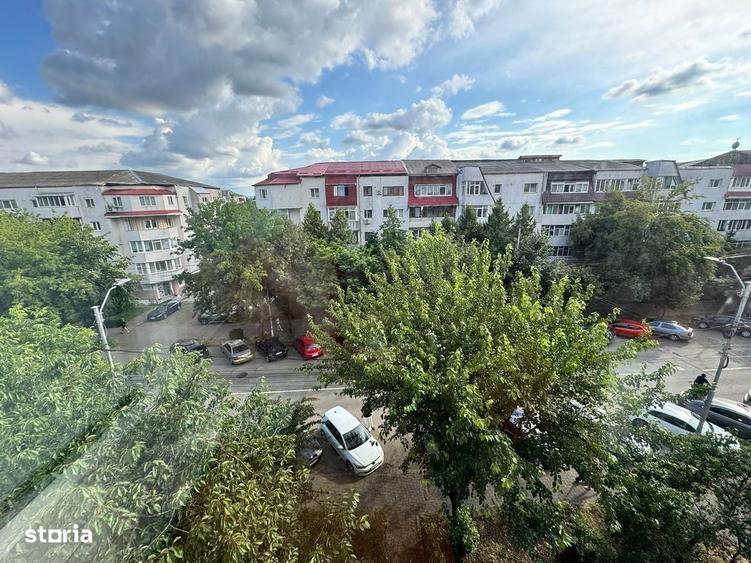 Apartament cu 2 camere decomandat în Energiei