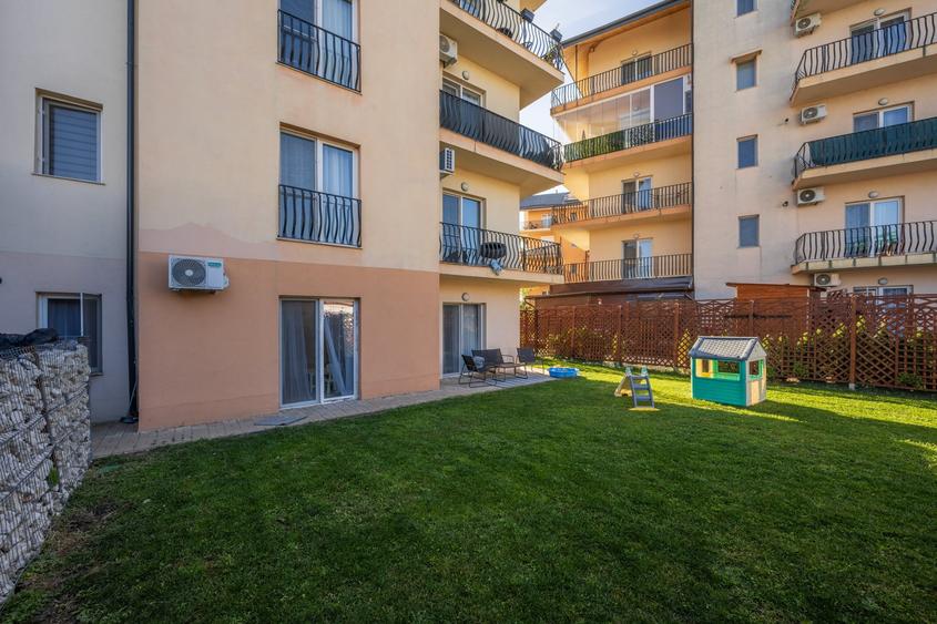 Apartament cu 3 camere decomandat în Ștefăneștii de Jos