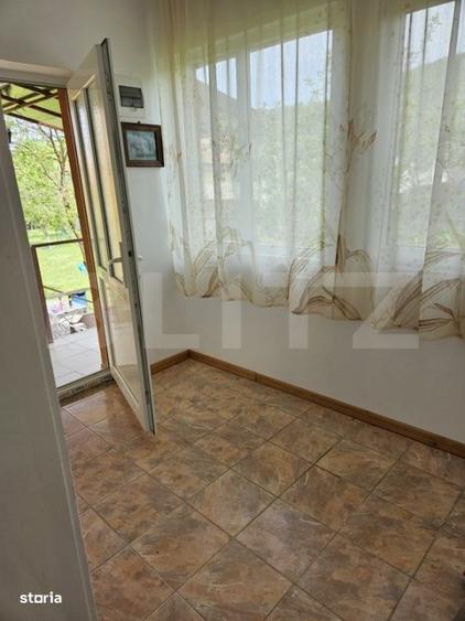 Casă cu 4 camere decomandat cu Teren 1000 Mp în Petrești