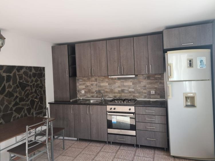 Casă cu 3 camere cu Teren 40 Mp în Crângași