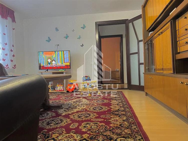 Apartament cu 2 camere semidecomandat Calea Buziasului - 1