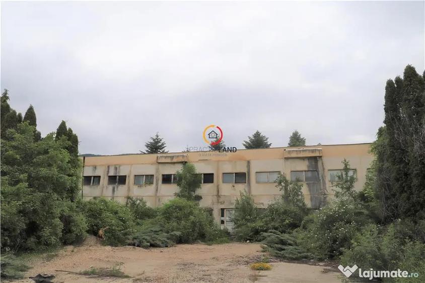 Spațiu comercial, de 3,725 mp, în Central