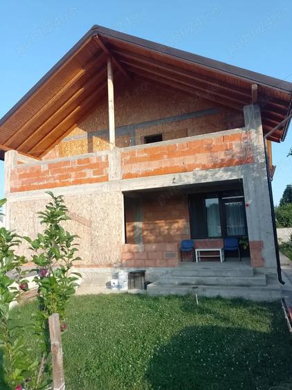Casă cu 6 camere cu Teren 559 Mp în Ordoreanu