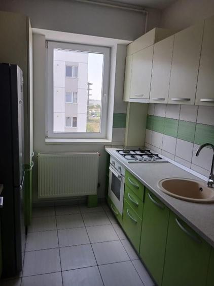 Apartament cu 2 camere semidecomandat în Berceni