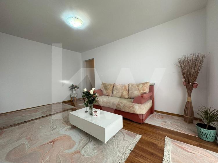 Apartament cu 3 camere semidecomandat, mobilat în Mihai Viteazul