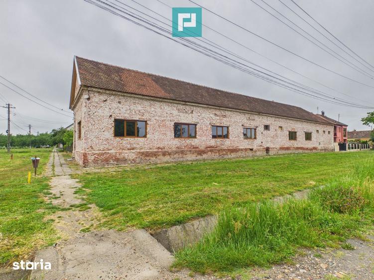 Casă cu Teren 1828 Mp în Zăbrani