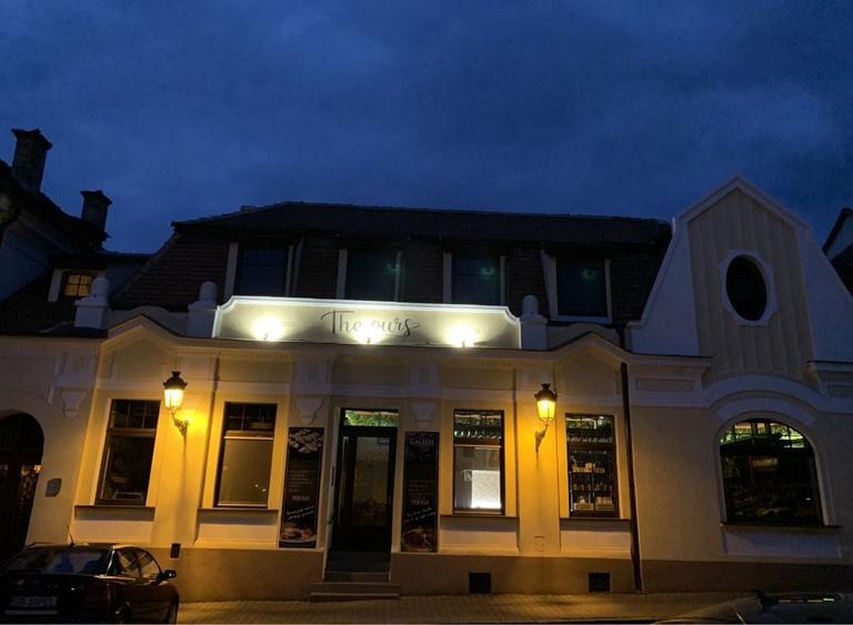 Spațiu comercial, de 300 mp, în Central