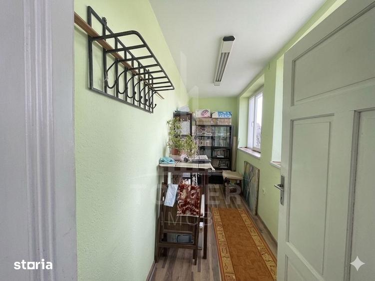 Casă cu 5 camere cu Teren 1000 Mp în Valea Aurie