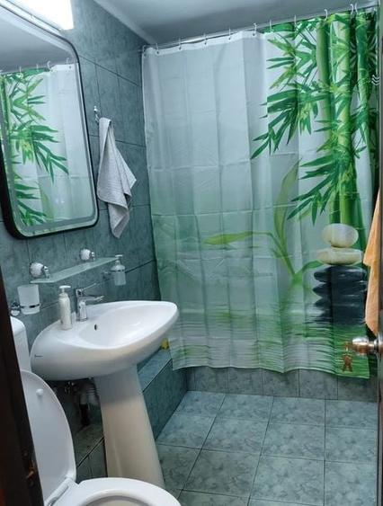 Apartament cu 3 camere decomandat, mobilat în Nerva Traian
