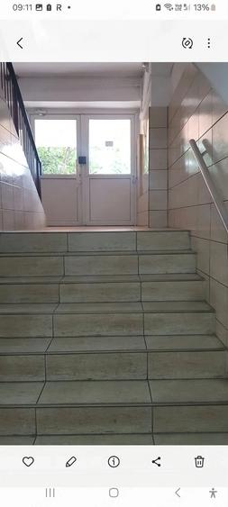 Apartament cu 3 camere decomandat în UTA