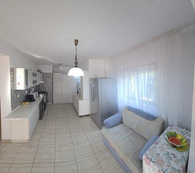 Casă individuală cu 4 camere cu Teren 300 Mp în Lazu